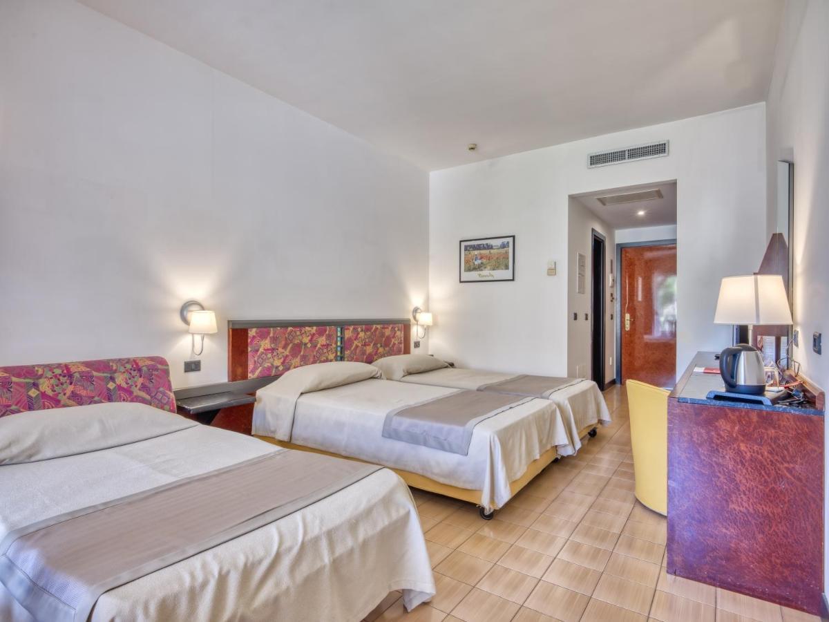 Hotel Olimpo Le Terrazze Letojanni Bagian luar foto