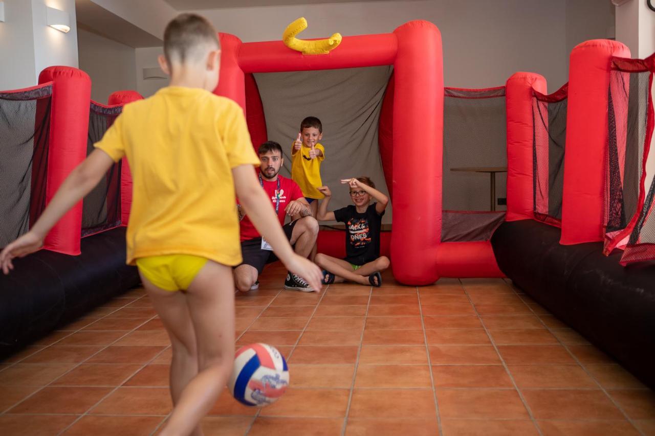 Hotel Olimpo Le Terrazze Letojanni Bagian luar foto
